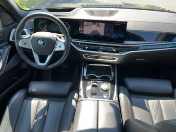 BMW X7 - 8