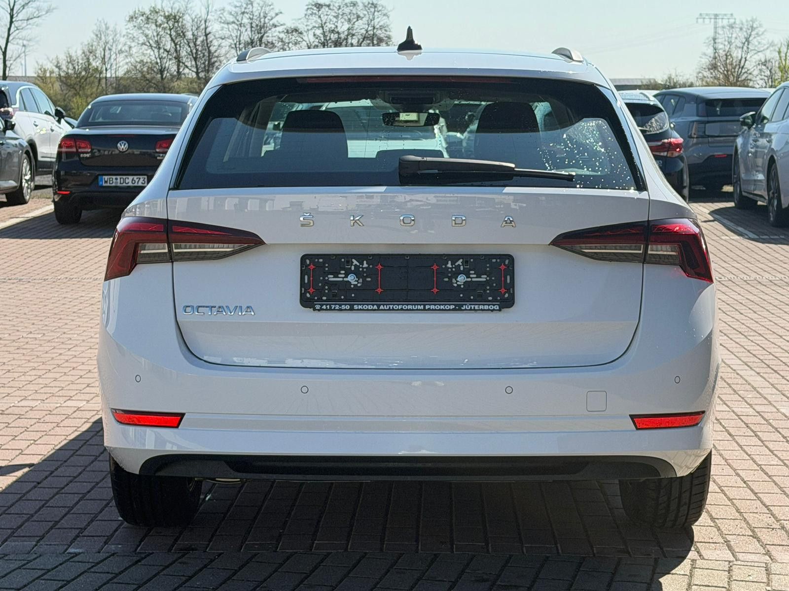 Fahrzeugabbildung SKODA Octavia Combi Ambition