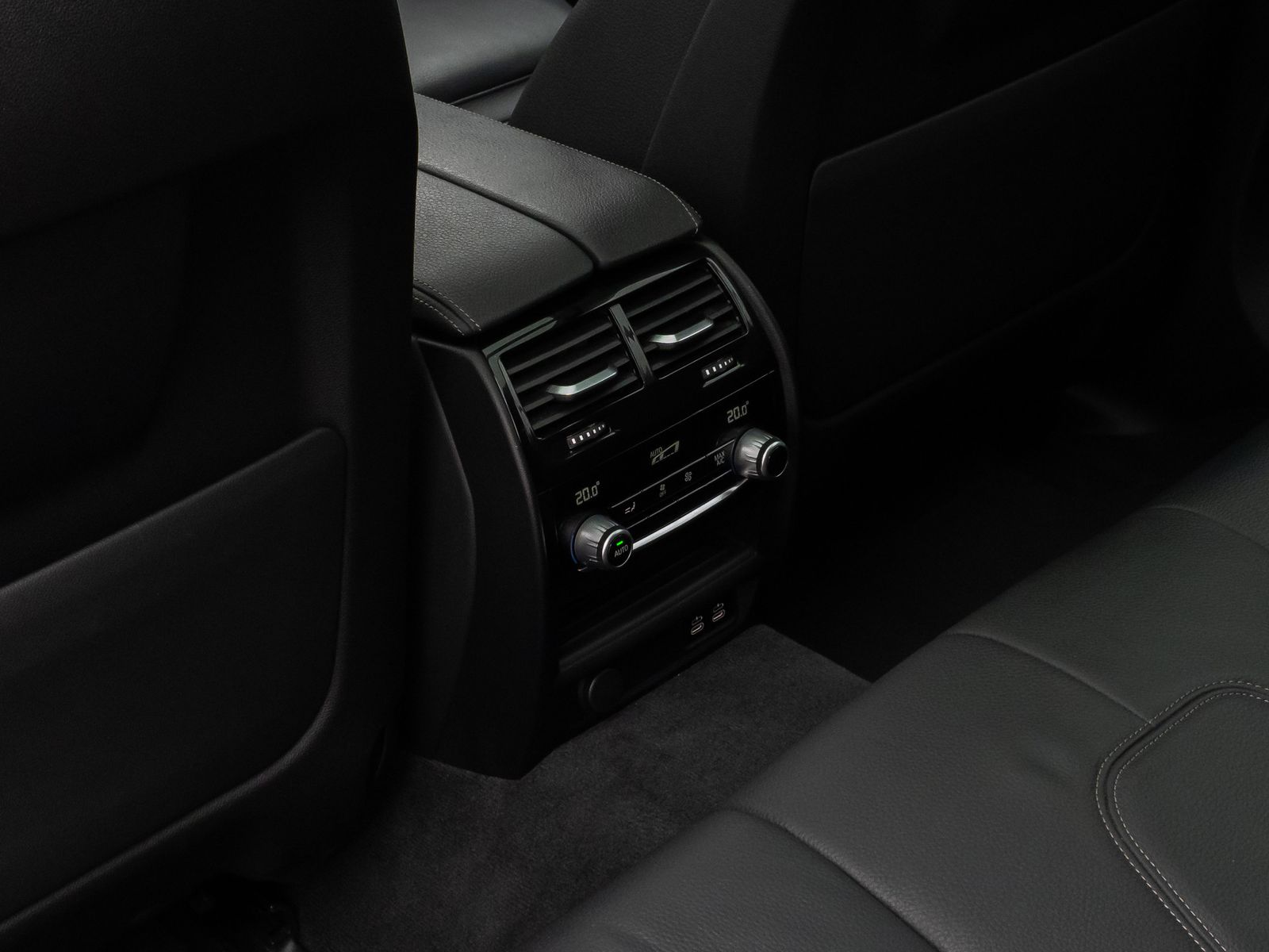 Fahrzeugabbildung BMW 530e Panorama Kamera DAB H/K WLAN Alarm Sport