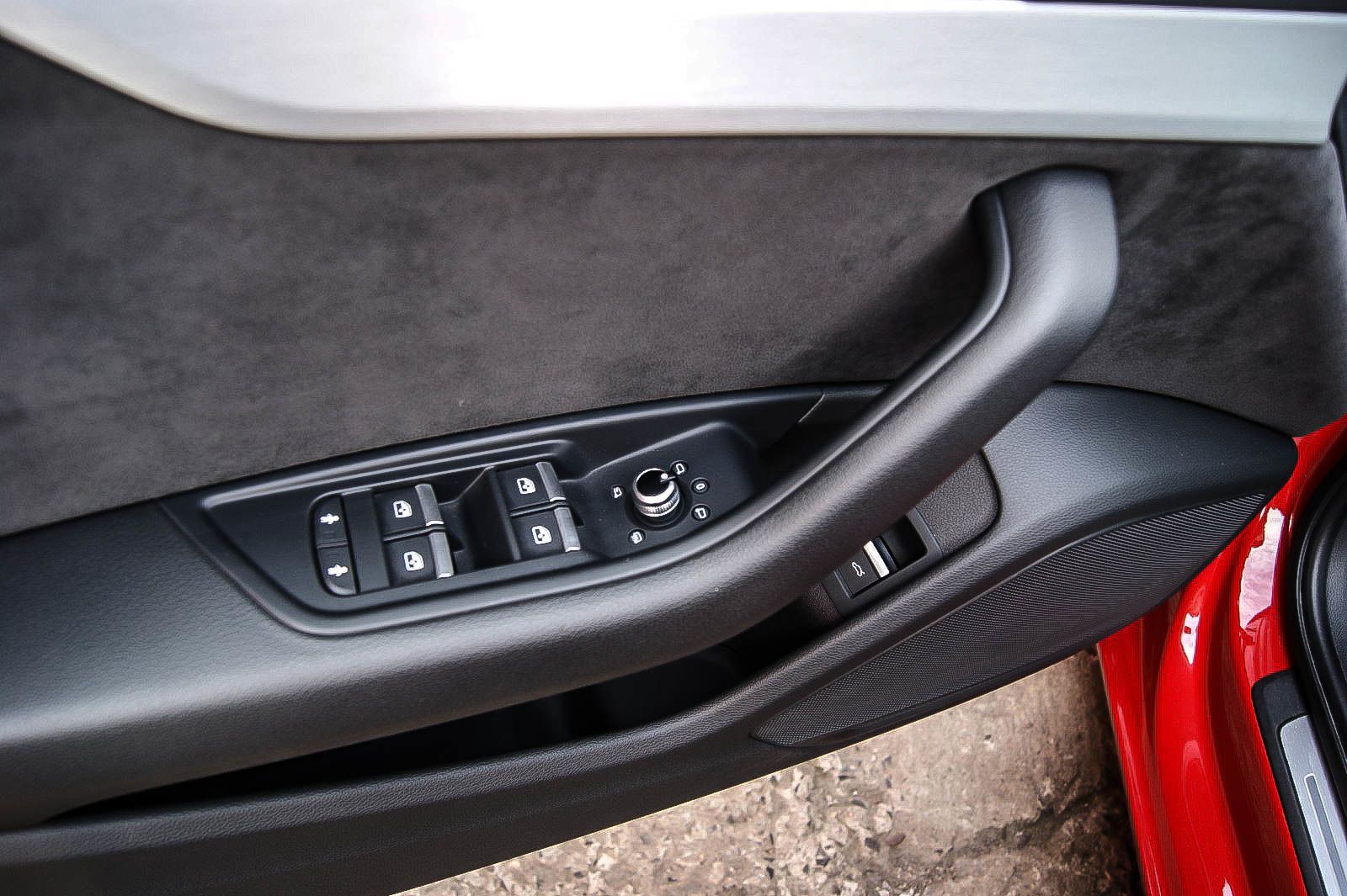 Fahrzeugabbildung Audi A4 Avant 20 TDI S-Line SPORT PANORAMA KAMERA DSP