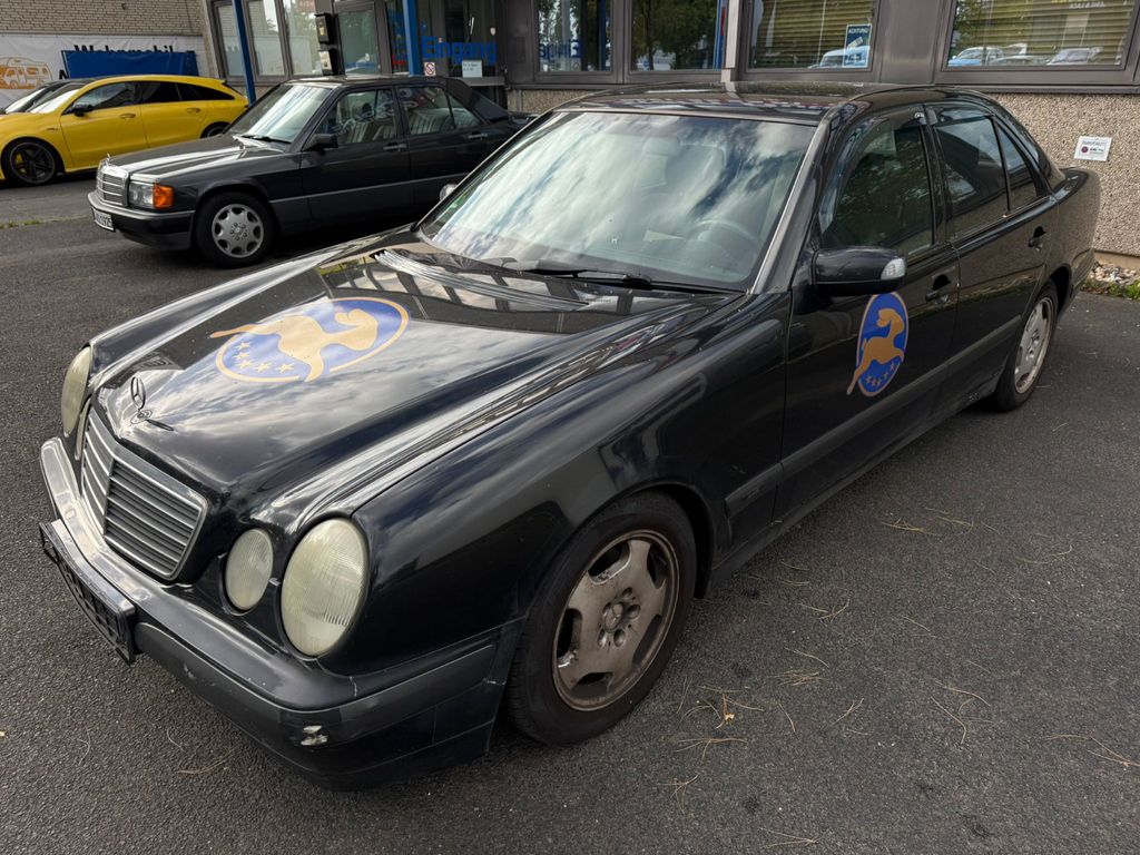 Mercedes-Benz E 200