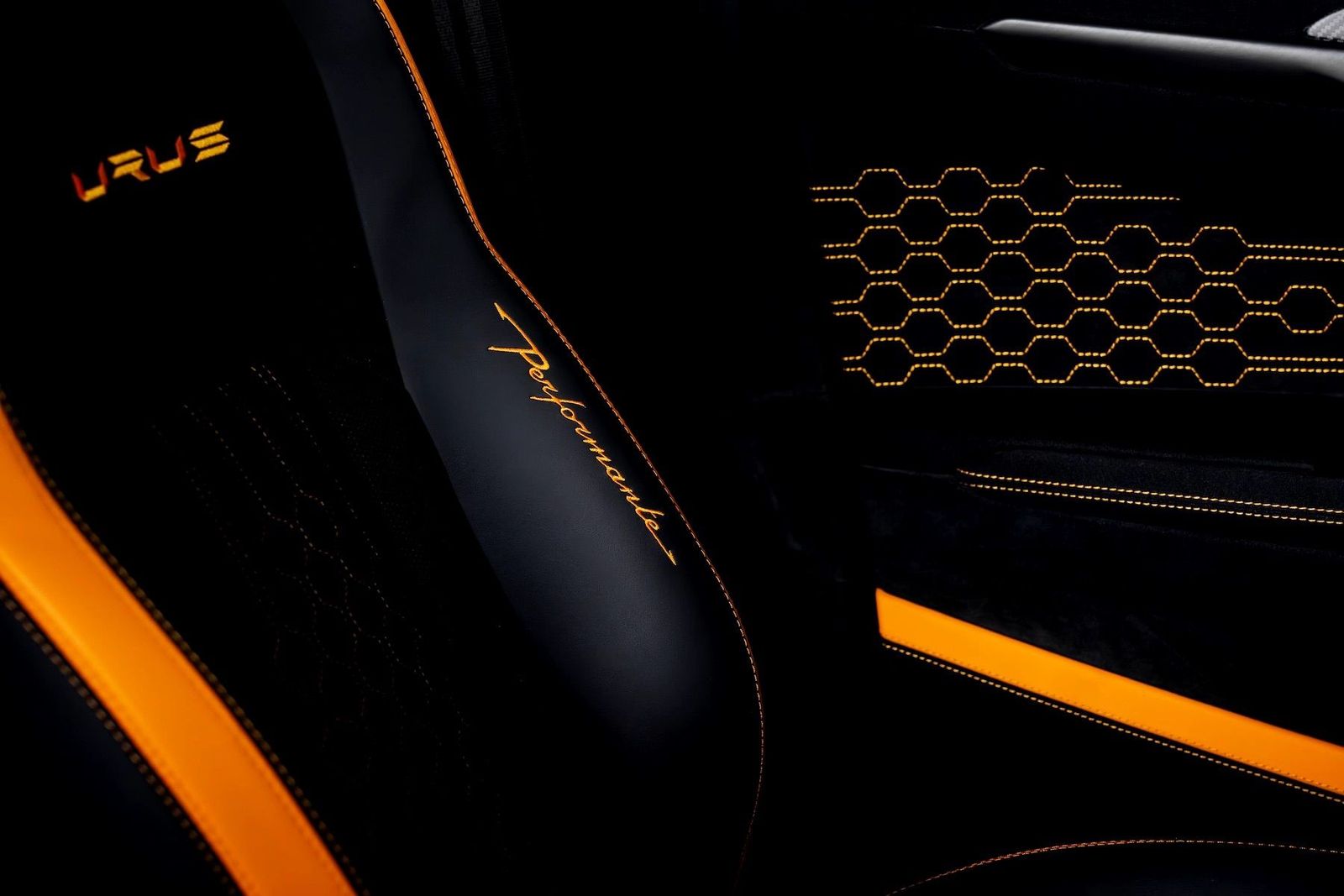 Fahrzeugabbildung Lamborghini Urus PERFORMANTE |ADAS+|B&O|CARBON|AKRAPOVIC|PPF