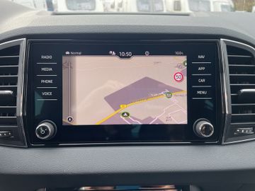 Skoda Karoq 1.5 TSI Tour*AHZV*SHZ*MATRIX*CAM*4xPDC*