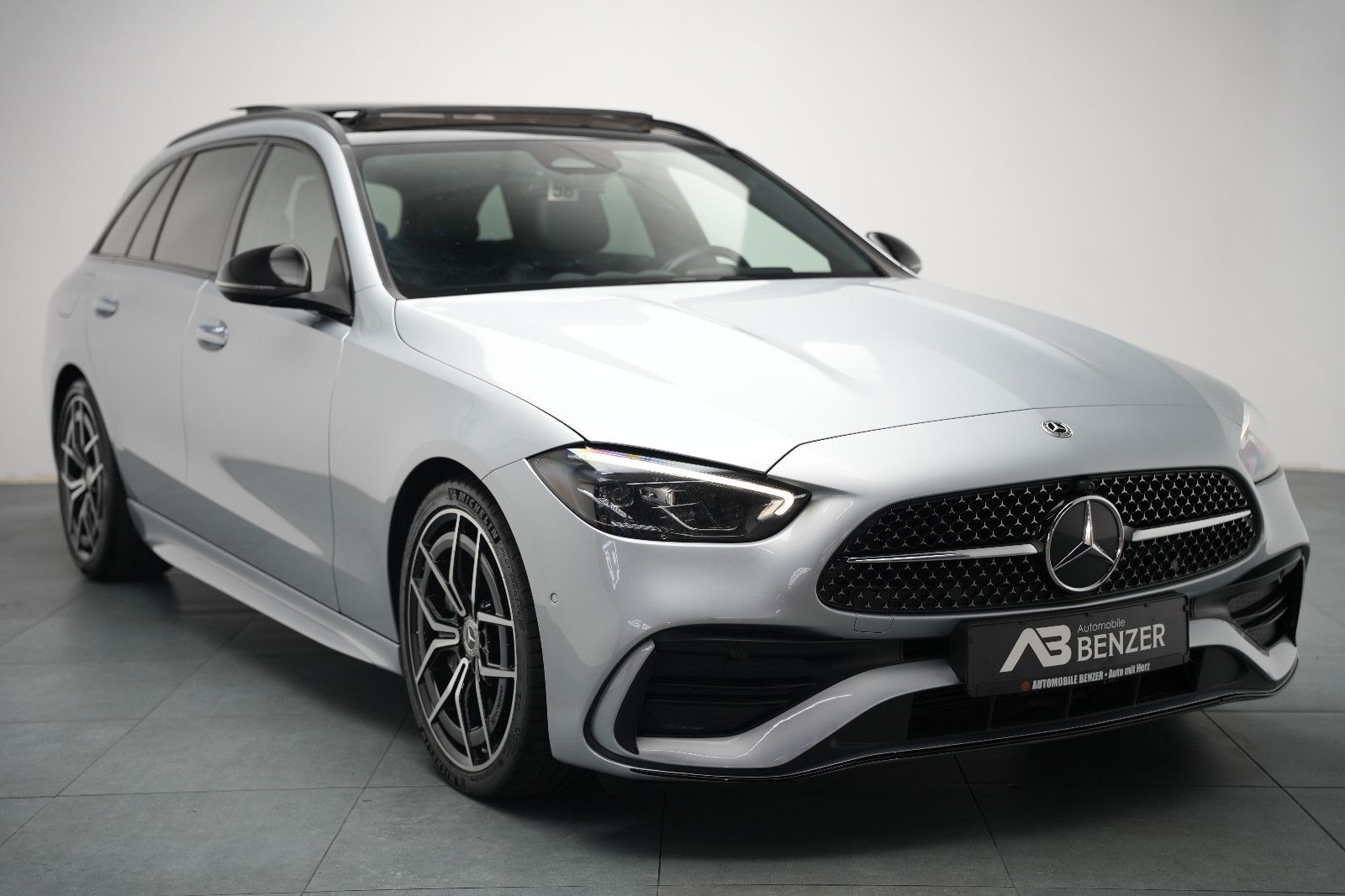 Fahrzeugabbildung Mercedes-Benz C 300d T *AMG*Panorama*Massage*Ambiente*Kamera