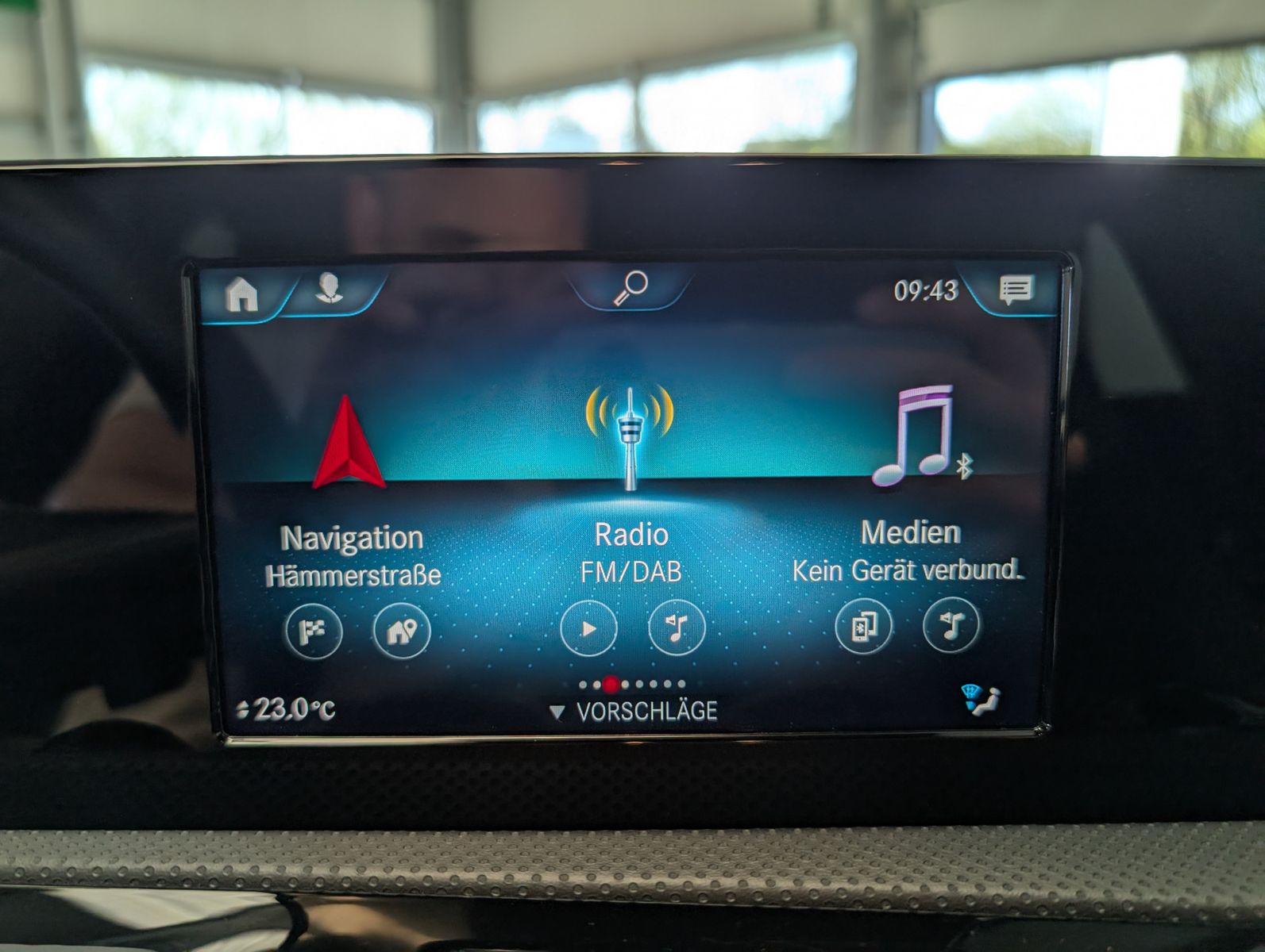 Fahrzeugabbildung Mercedes-Benz CLA 250 SB Dinamica AMG-Line MBux Cam ACC Pano
