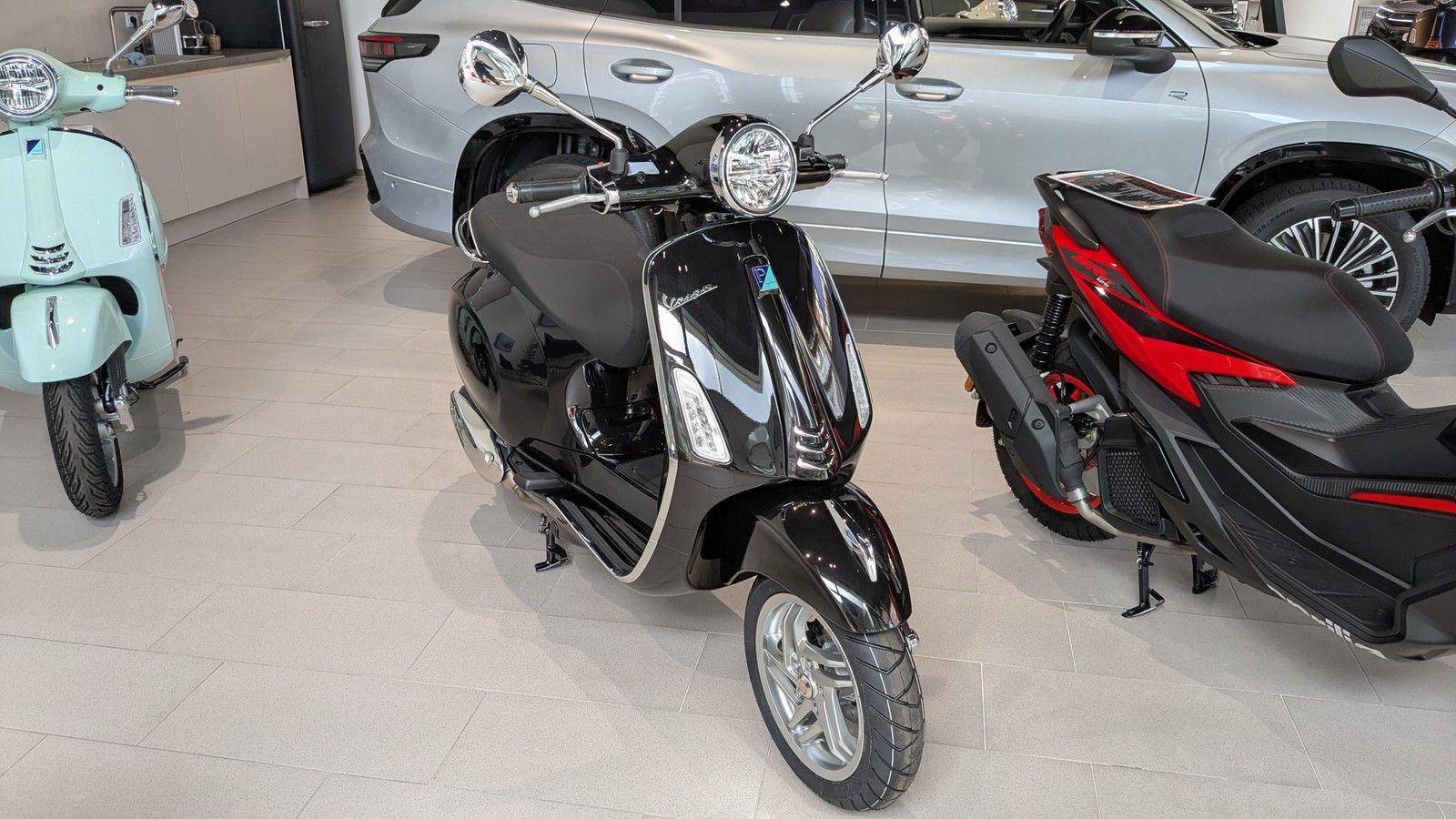 Fahrzeugabbildung Vespa PRIMAVERA 125 NERO CONVINTO