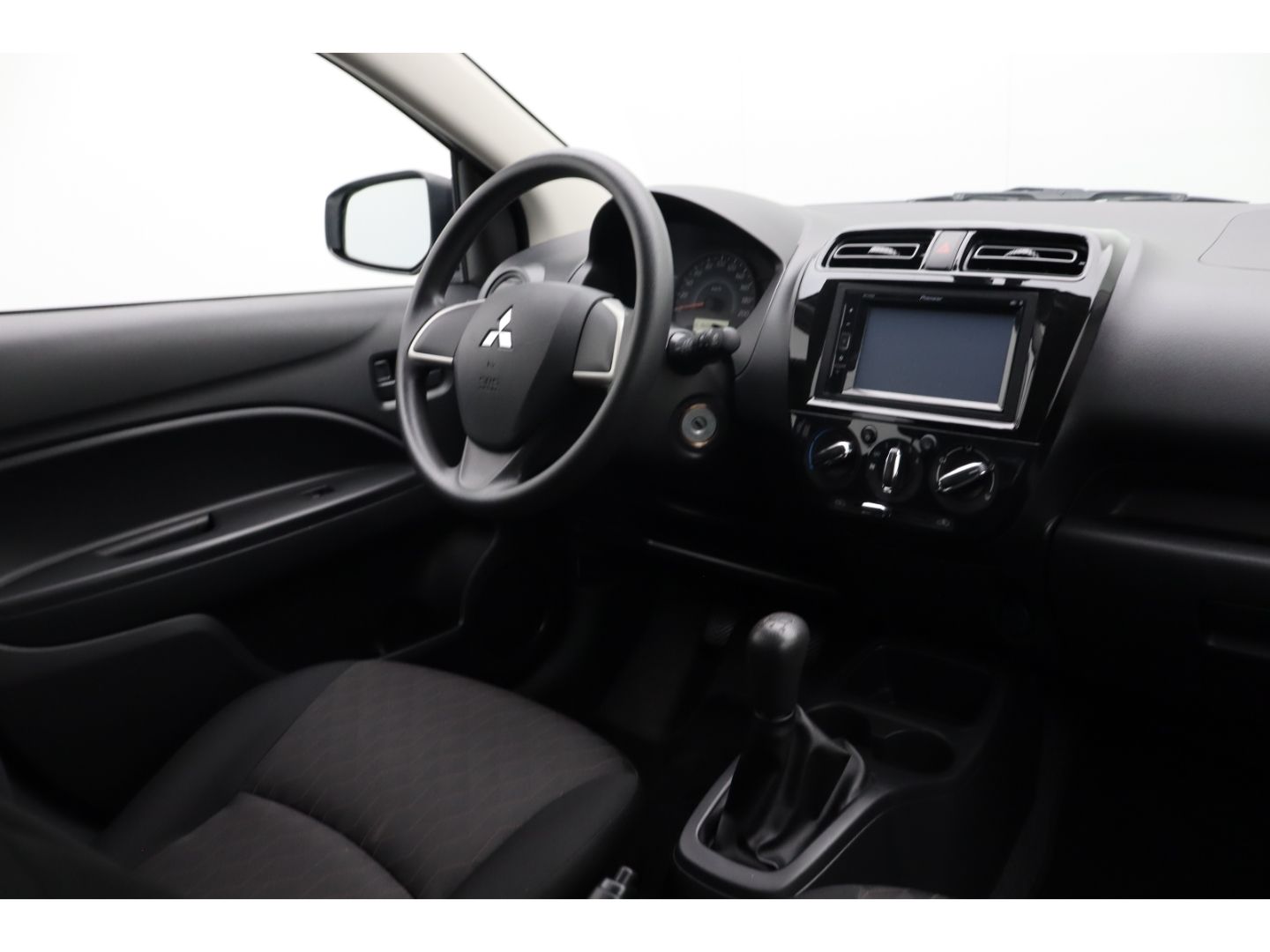 Fahrzeugabbildung Mitsubishi Space Star Select AppleCP Servo Klima DAB