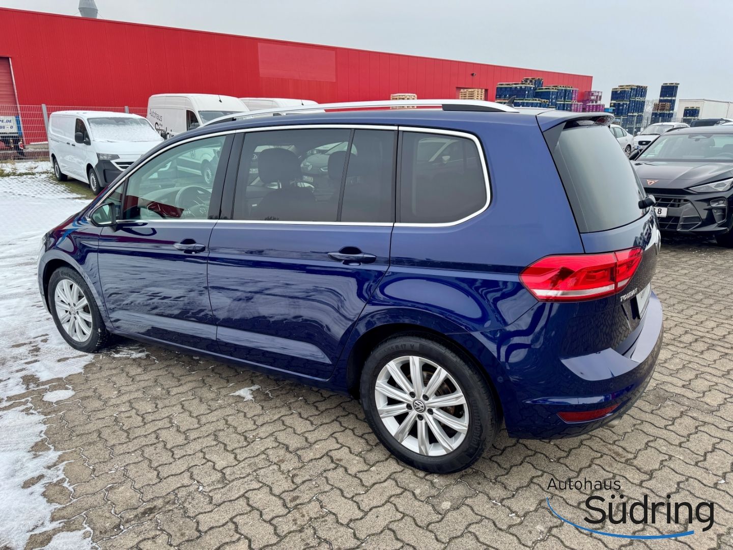 Touran 1,4 TSI Highline DSG AHK Navi LED ACC