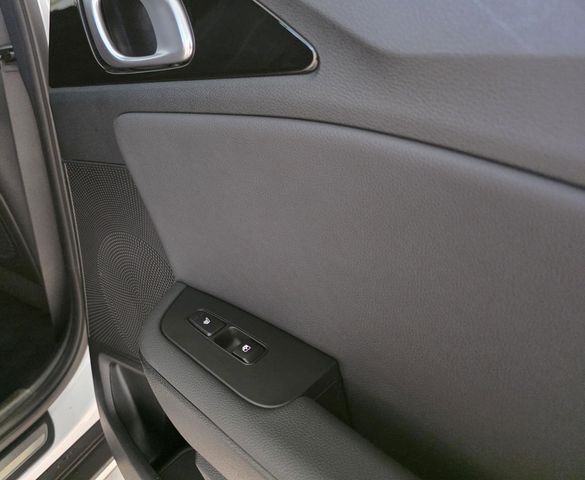 KIA XCeed — Foto 30