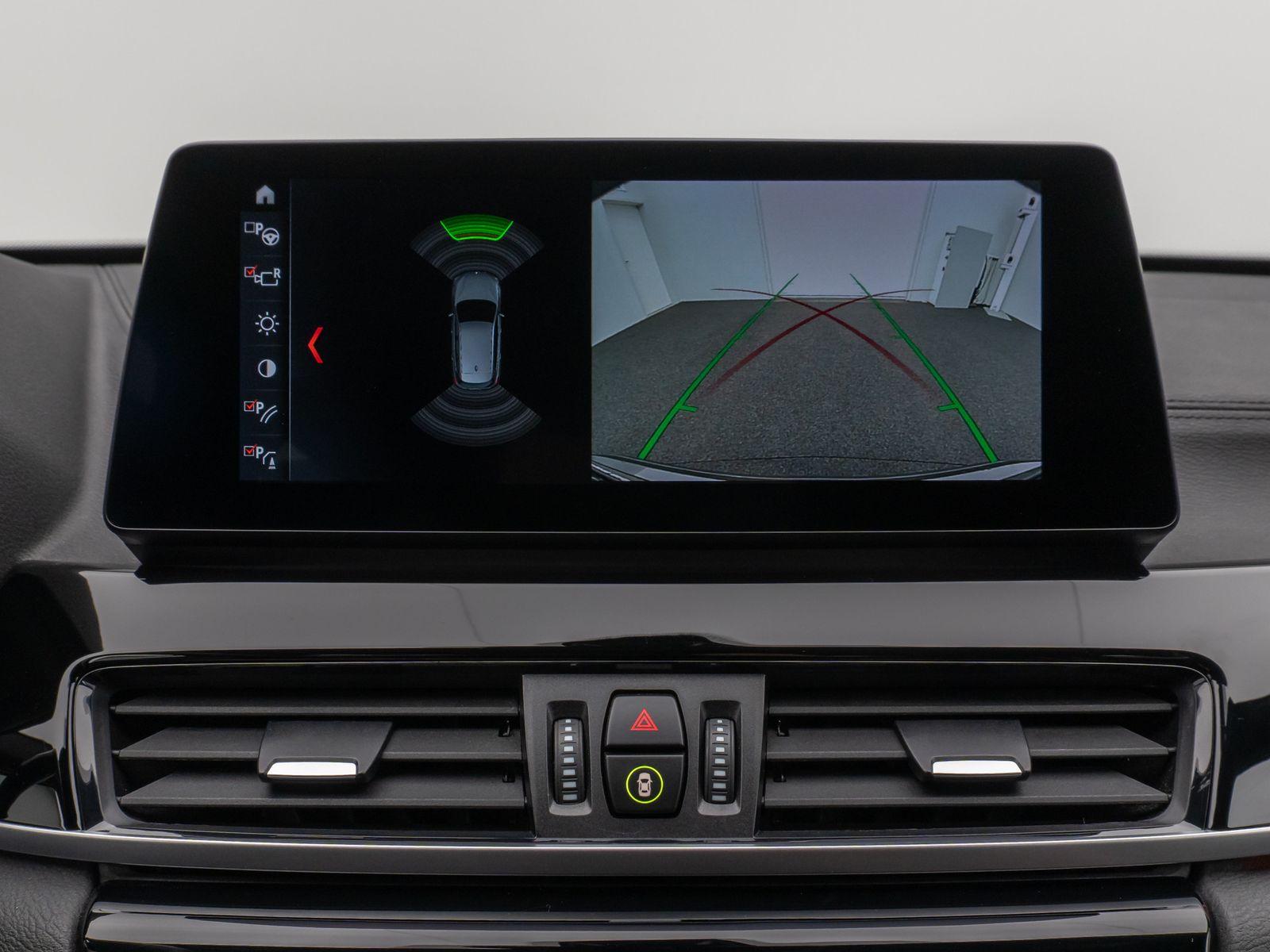 Fahrzeugabbildung BMW X1 xD25e SportLine Kamera HUD DAB Komfort 18Zoll