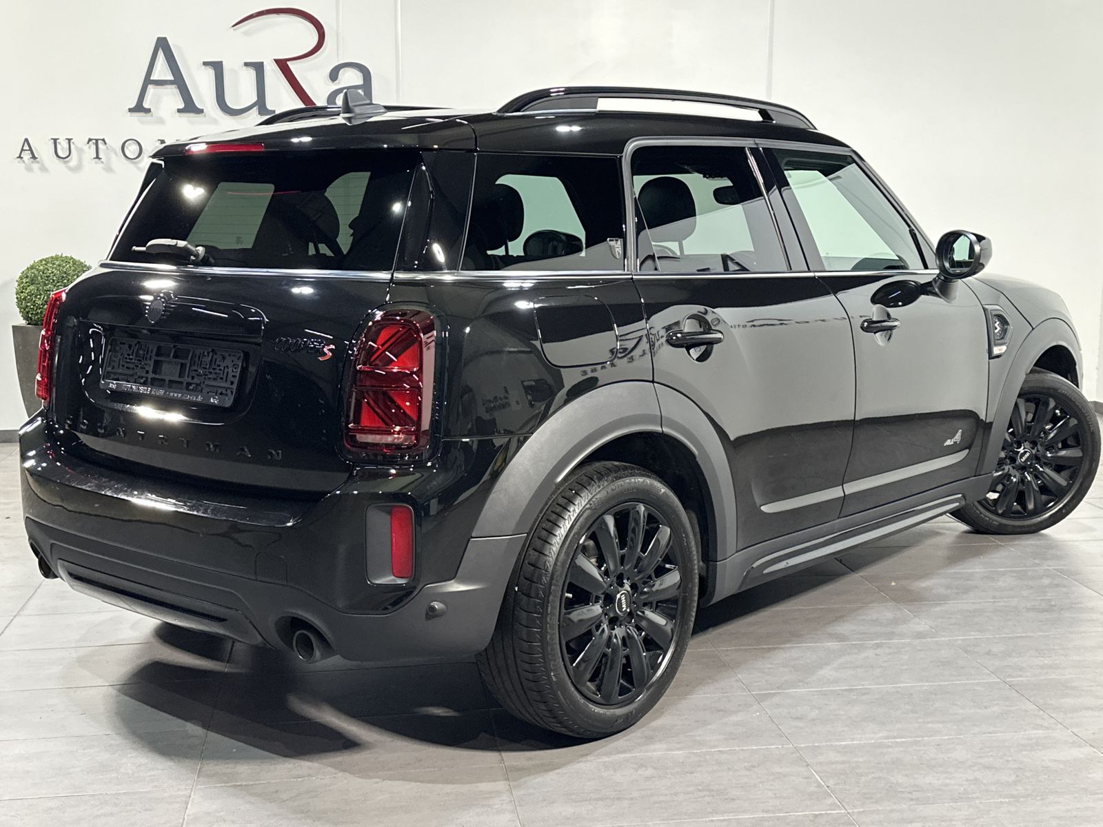 Fahrzeugabbildung MINI Cooper S Countryman All4 NAV+LED+PANO+KAM+18ZOLL