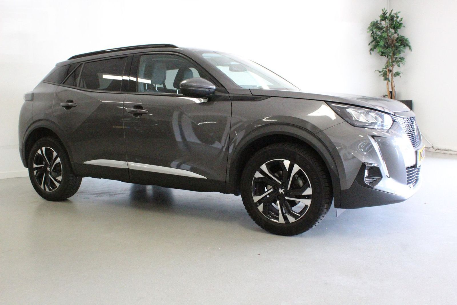 Peugeot 2008 1.5 BlueHDi Blue Lease Allure | NL-AUTO+N.A imagem 2