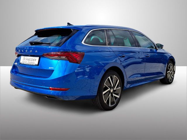 OCTAVIA Combi 2.0 TDI DSG STYLE NAVI+CAM+SHZ