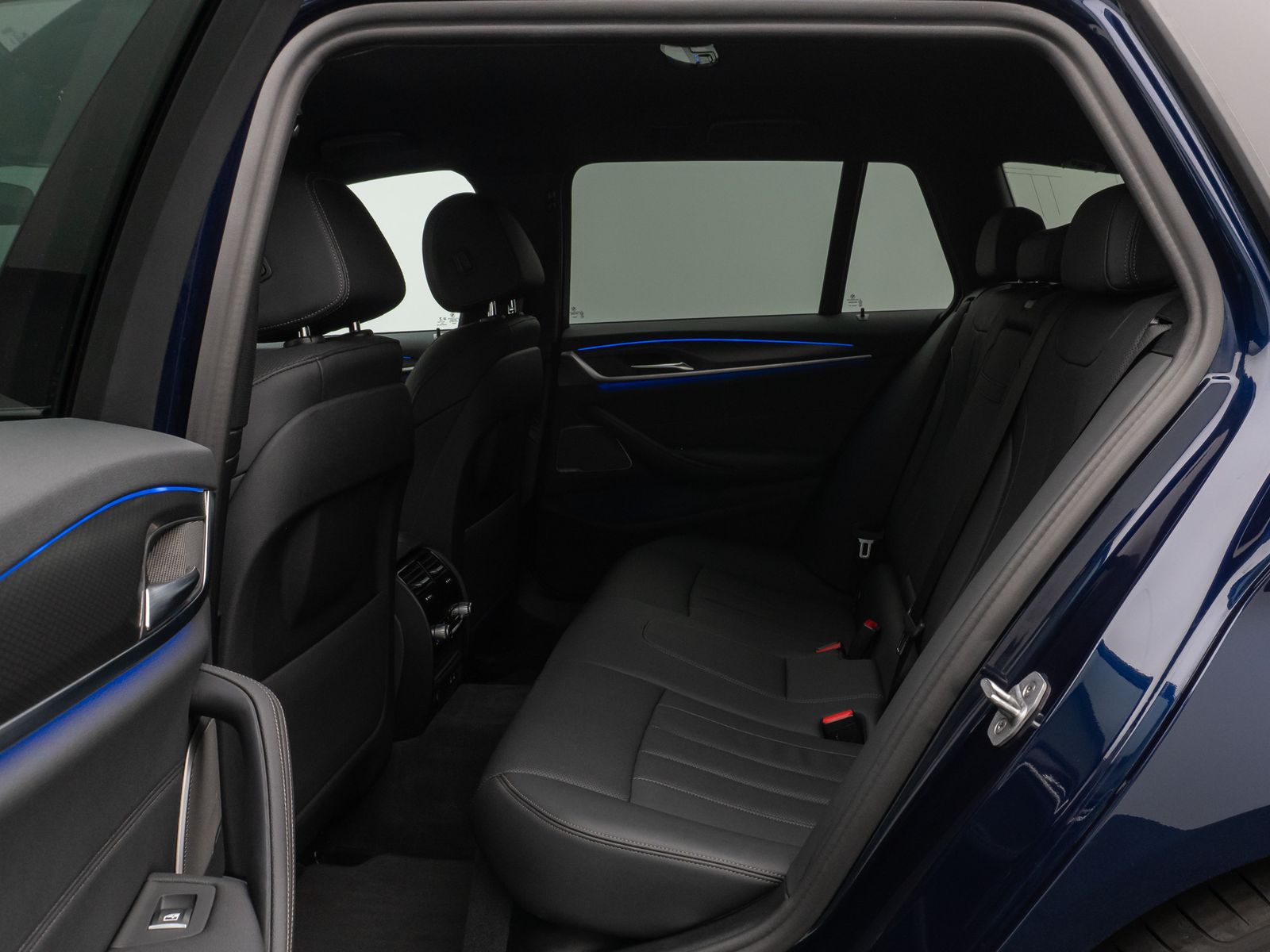 Fahrzeugabbildung BMW 530d xD M Sport Laser HUD DAB H/K ACC AHK Komfor