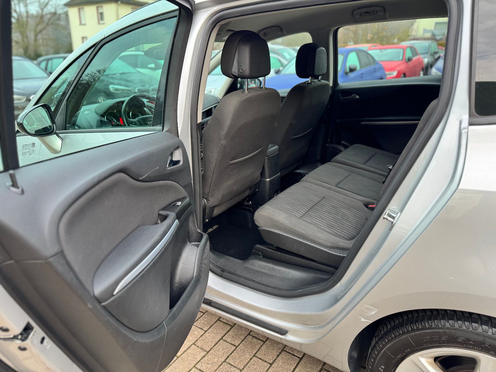 OPEL Zafira Tourer, 2011, Benzin, 140 PS