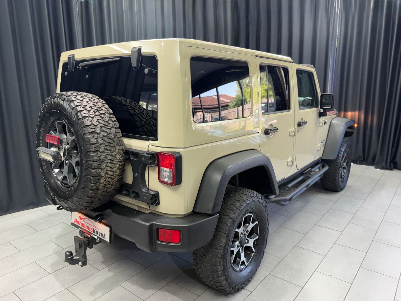Fahrzeugabbildung Jeep Wrangler Unlimited Rubicon Recon Offroad|Alpine