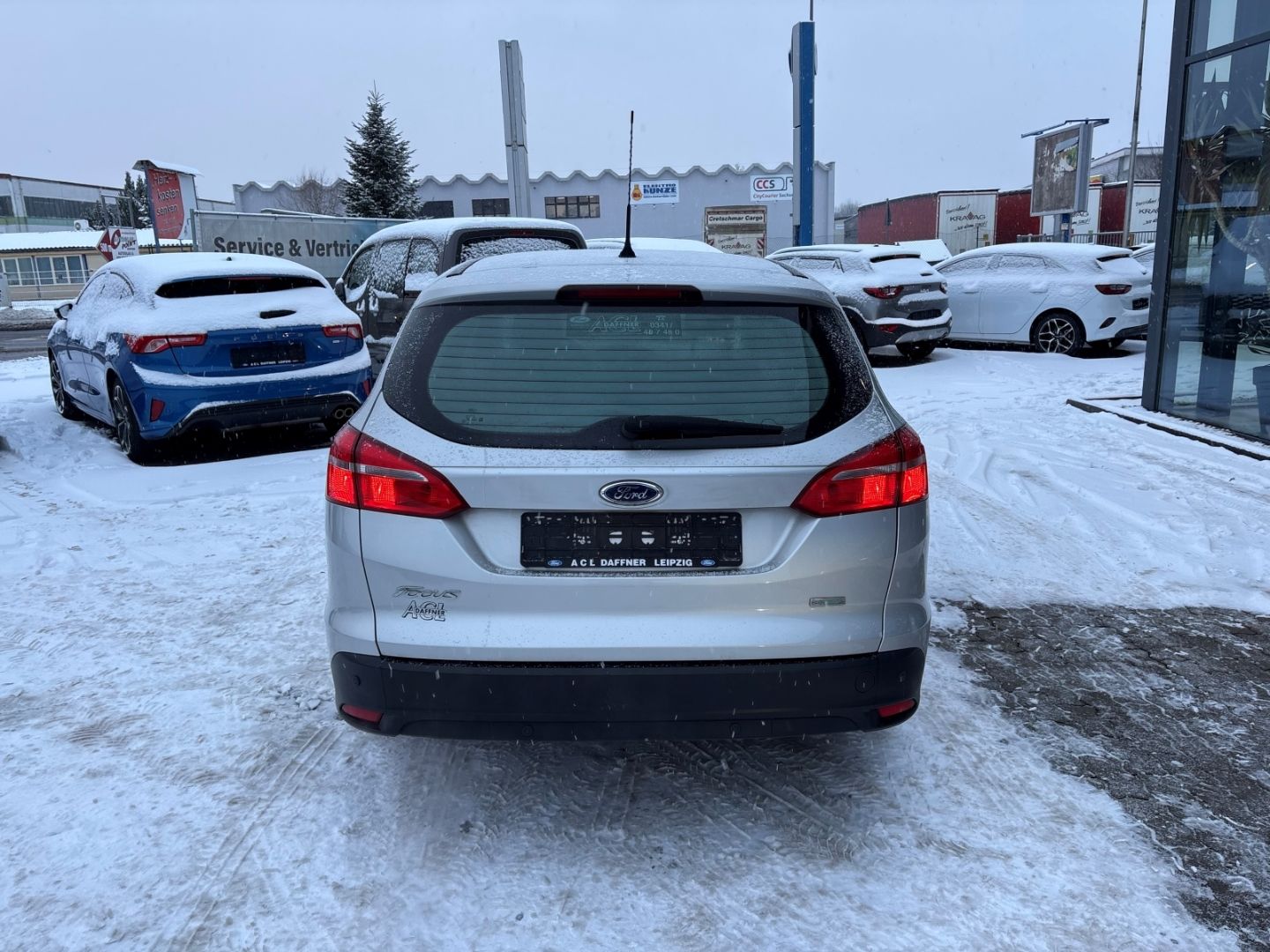 Fahrzeugabbildung Ford Focus PDC Klima Tempomat neuer Zahnriemen