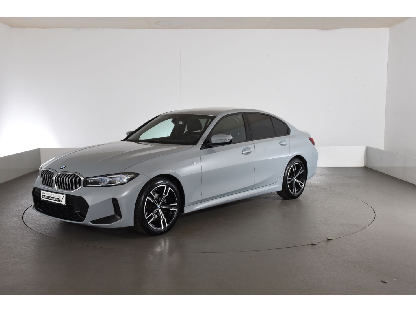 BMW 320 d xDrive Touring M Sport Anhängerkupplung In foto 2