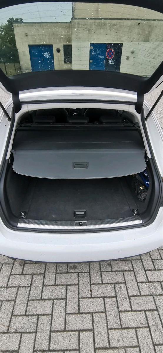 Audi A4 2010 — photo 7