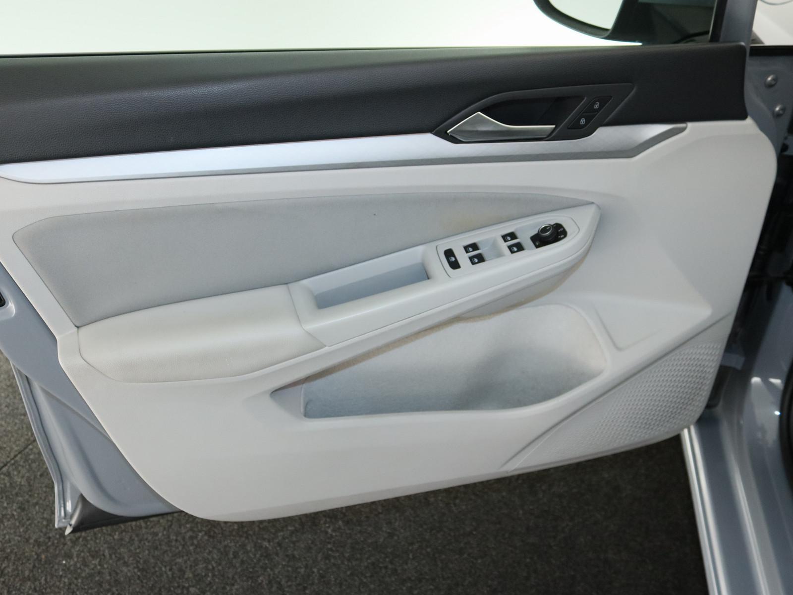 Volkswagen Golf VIII 1.0 TSI Life LED NAVI SHZ PDC MEMORY, миниатюра 12
