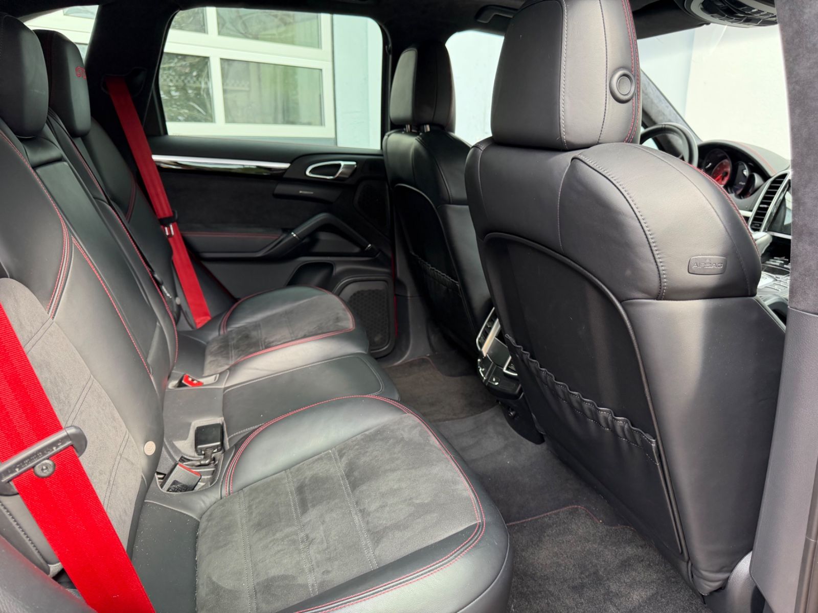 Porsche Cayenne GTS foto 16