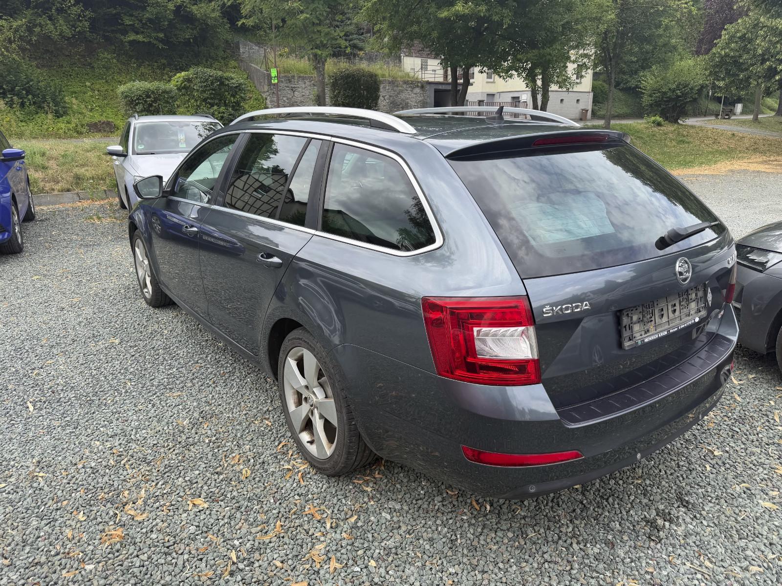 Skoda Octavia Combi Elegance 4x4