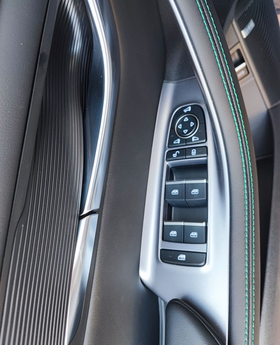 BYD SEAL U