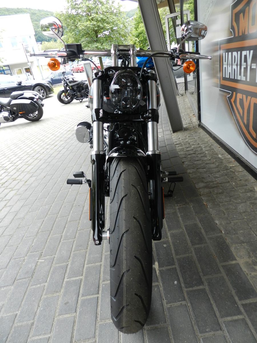 Fahrzeugabbildung Harley-Davidson Softail Breakout 117 MJ 2024 Sofort Verfügbar