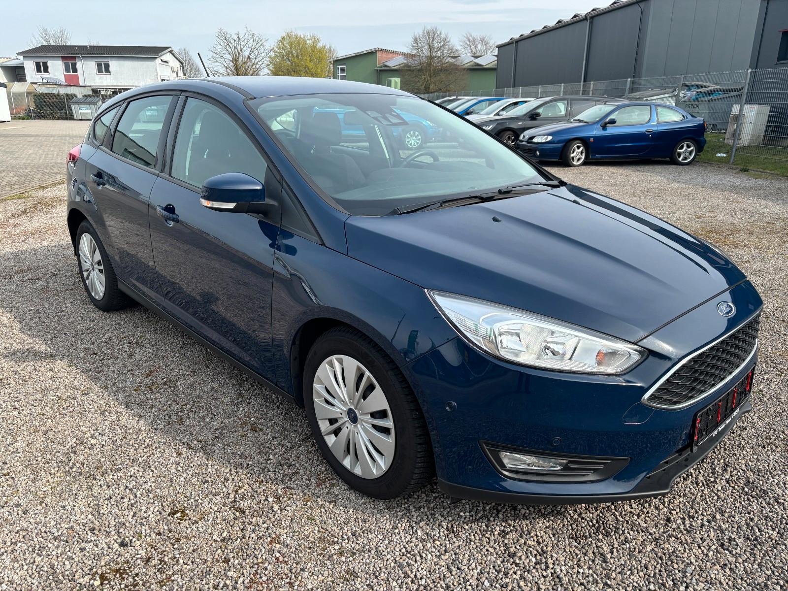 Ford Focus Lim. Business 4 Türig Navi 93553 KM Schalt