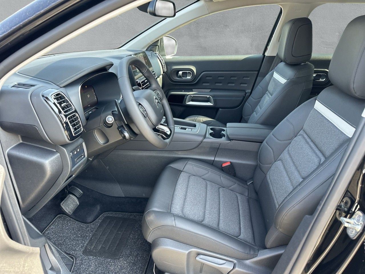 Fahrzeugabbildung Citroën C5 Aircross Hybrid 145 DCS6 Max