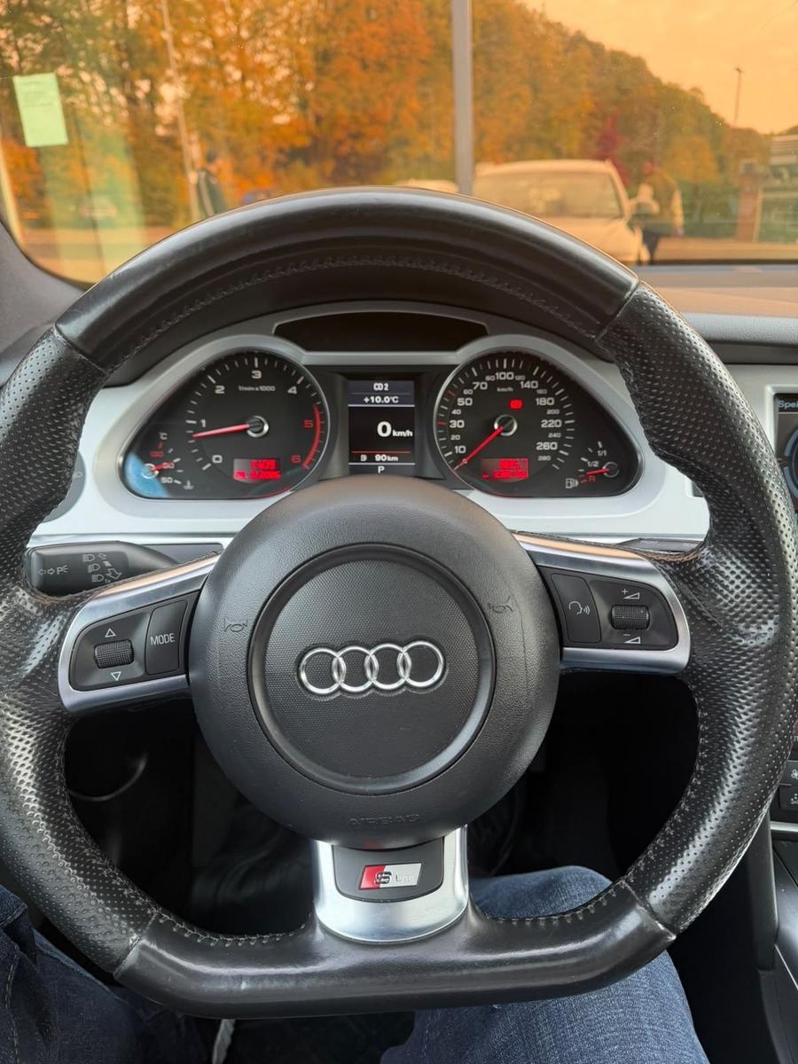 Audi A6 2010 — photo 8