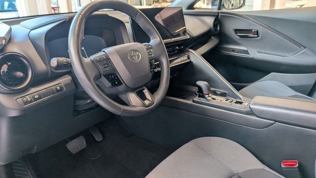 Fahrzeugabbildung Toyota C-HR 1.8 FWD Team Deutschland KlimaA,Navi,SHZ