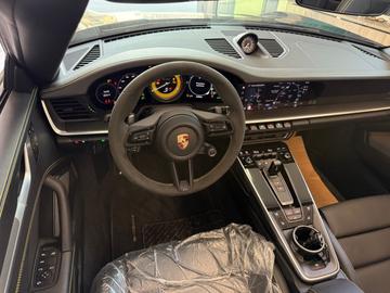 صورة 9 لـ 2023 Porsche 911 URMODELL