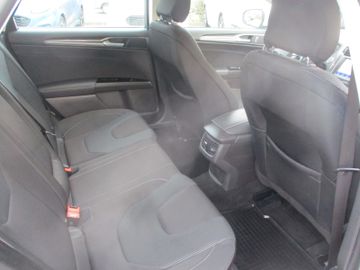 Ford Mondeo Turnier Titanium PDC + AHK ab + Sitzh.