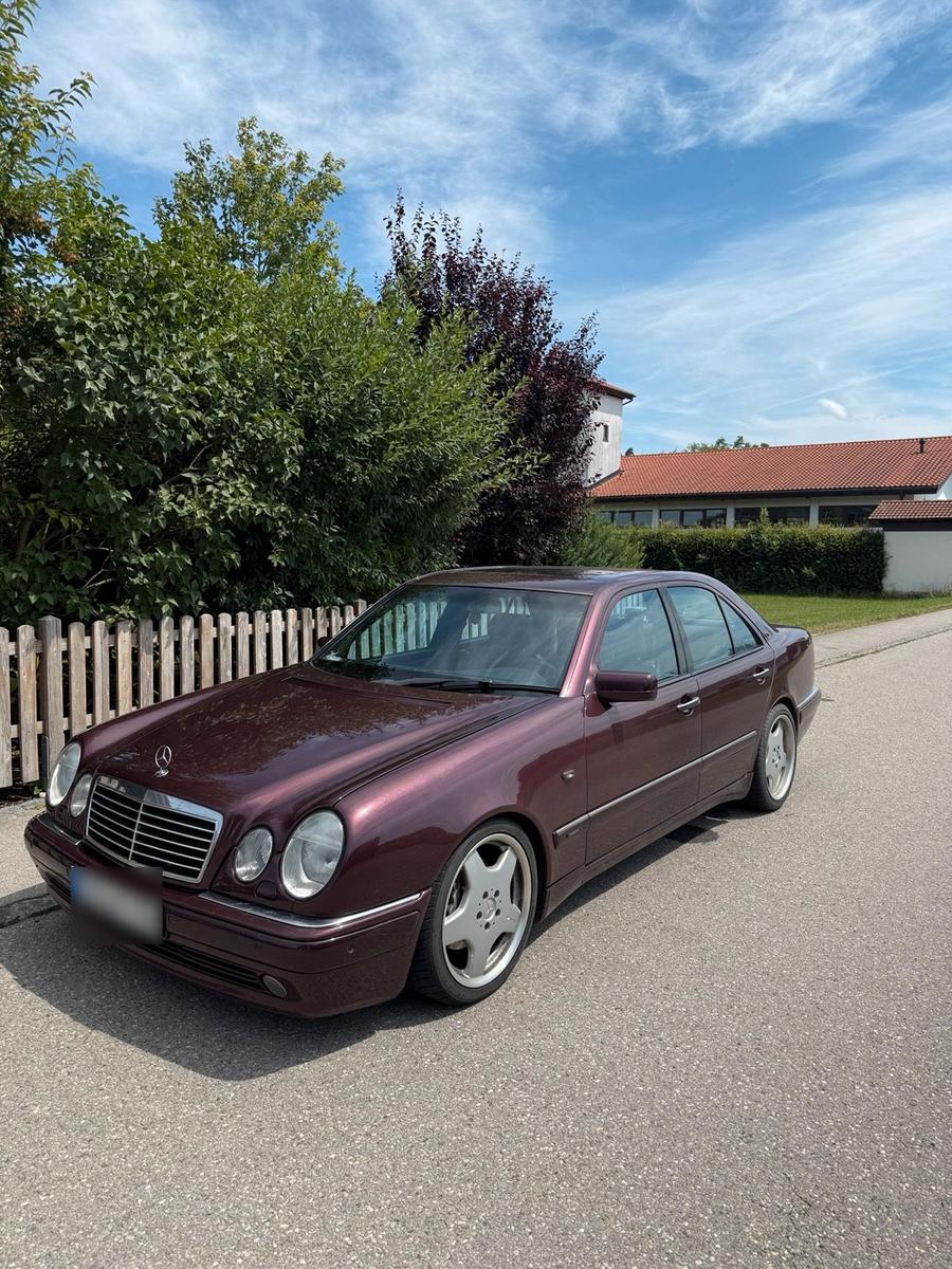 Mercedes-Benz E 430