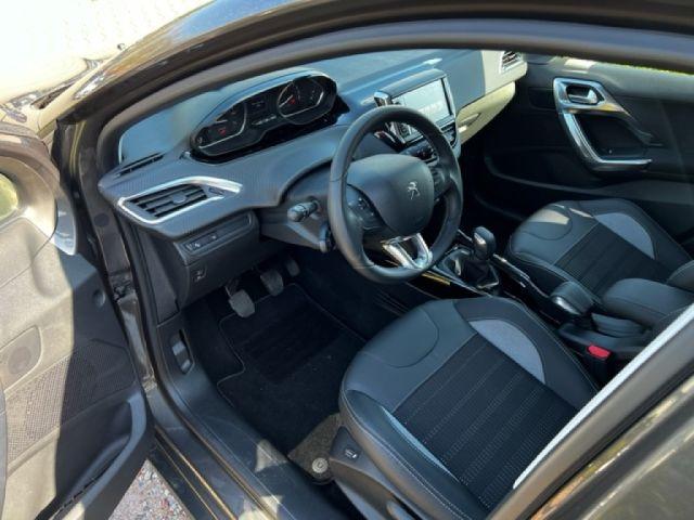 Peugeot 2008 Allure PureTech 110