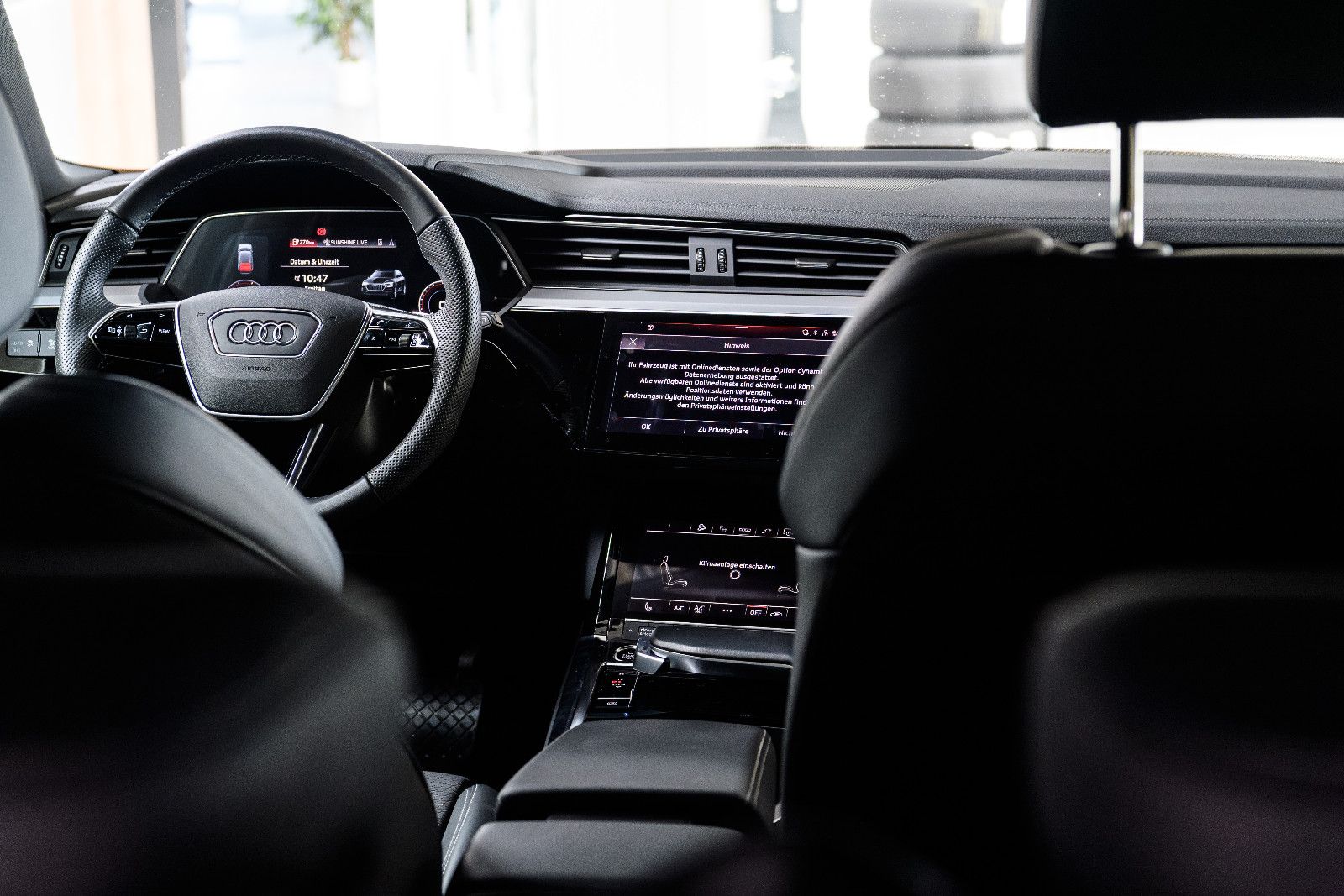 Fahrzeugabbildung Audi e-tron 50 quattro S line NAVI/SZH/LED/RFK