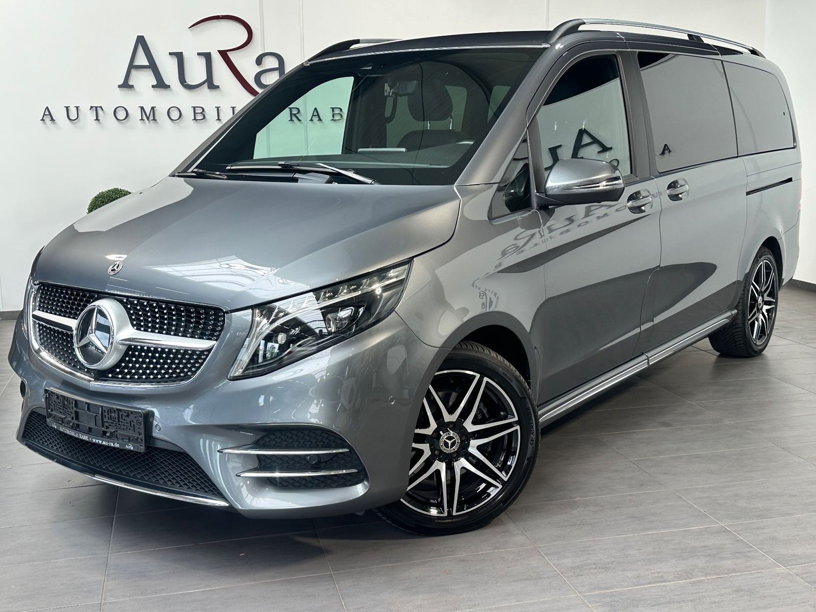 Fahrzeugabbildung Mercedes-Benz V 250 AMG-Line NAV+LED+360°+PANO+AHK+AIRMATIC