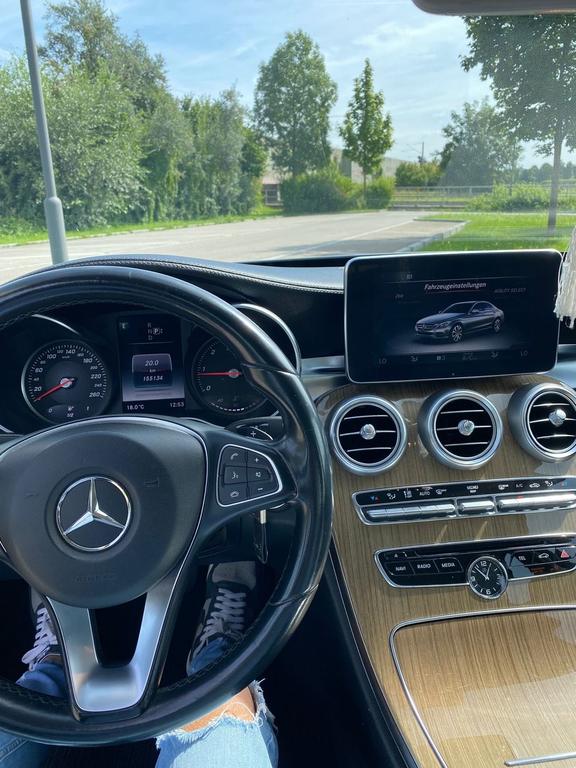Mercedes-Benz C 220