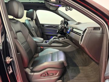 Porsche Cayenne - 12