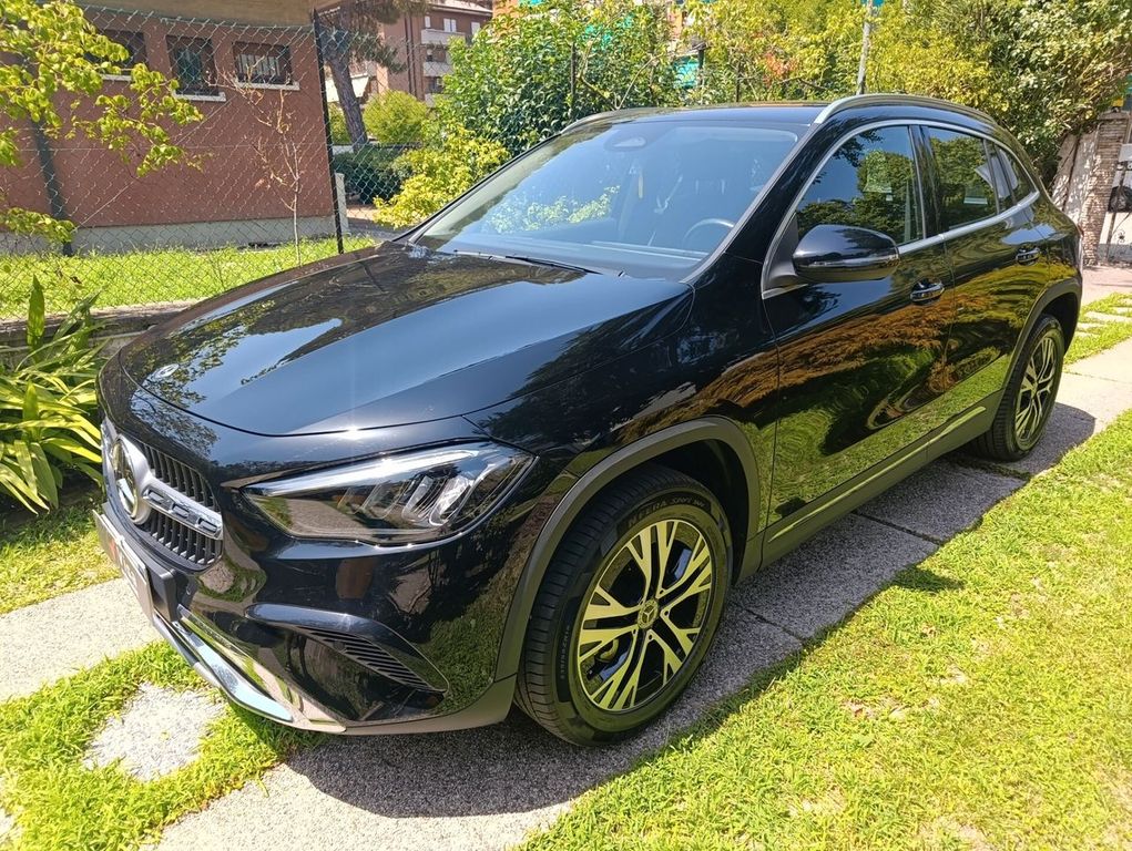 Image of Mercedes-Benz GLA 200