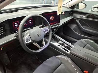 Passat Variant 1.5 eHYBRID DSG BUSINESS LED+AHK+