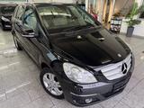 Mercedes-Benz B 180 CDI*AUTOM*SHZ*PARK-ASSIS*TMP*PTS*LEDR*1-HD - Mercedes-Benz mit Diesel-Antrieb: Limousine