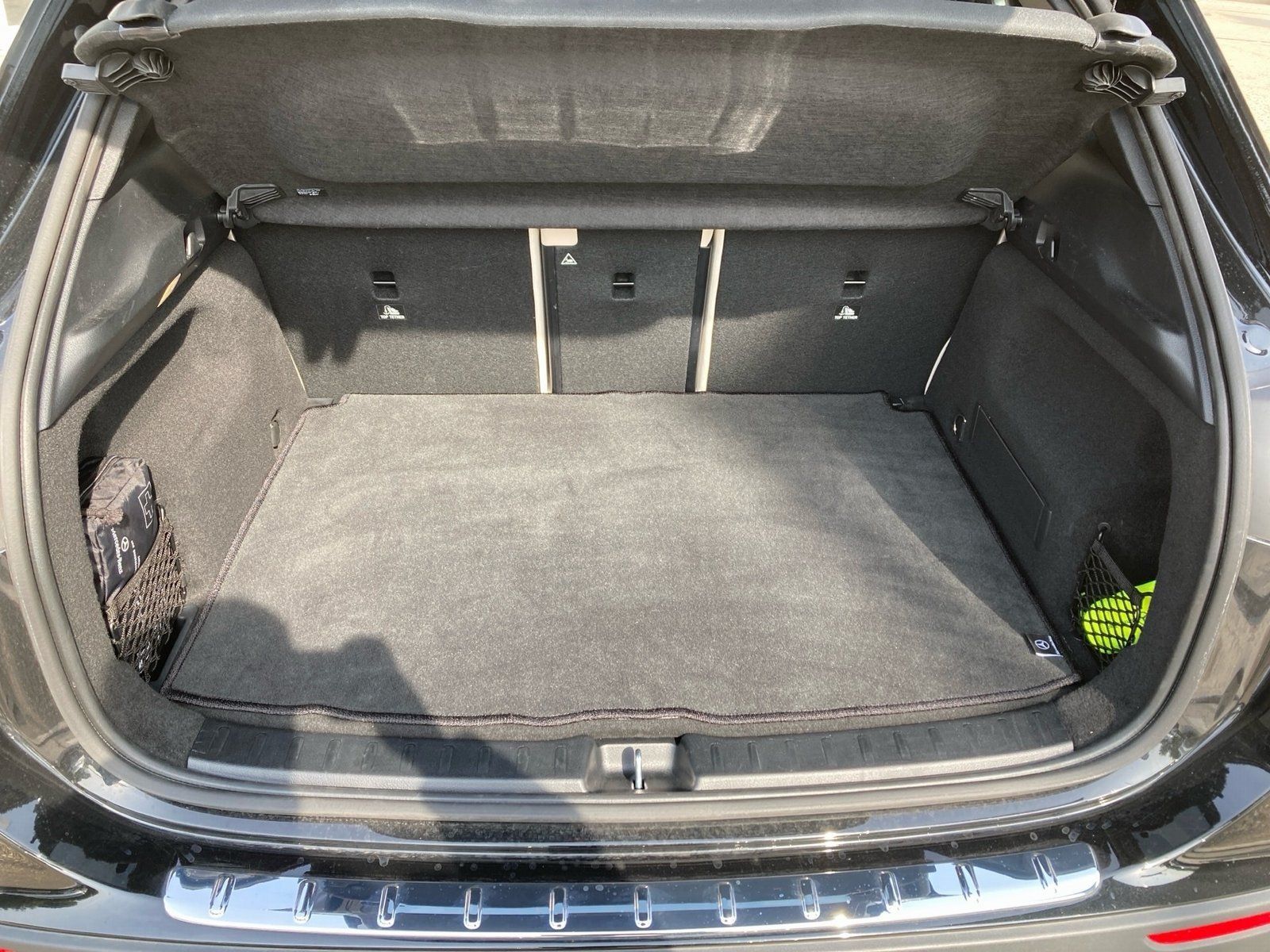 Fahrzeugabbildung Mercedes-Benz GLA 220 d 4M Progressive*AHK*Burme*Distro*MBeam*