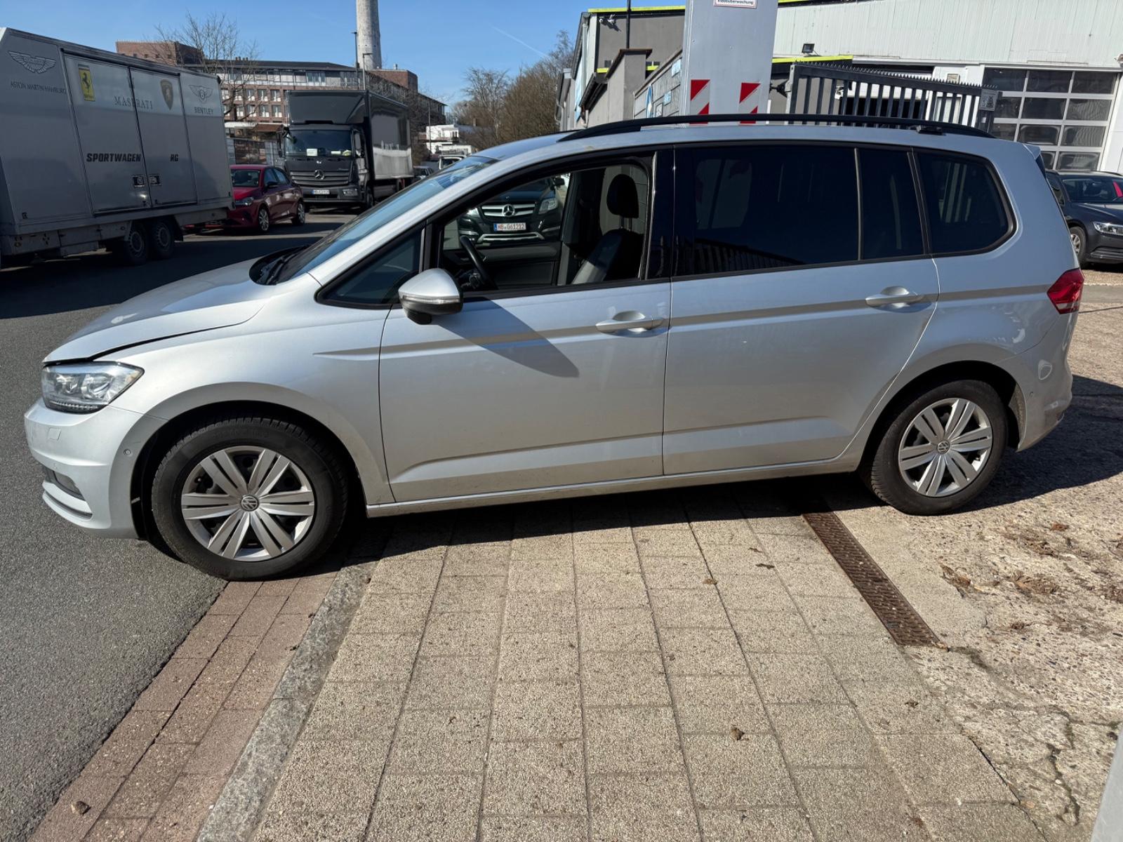 Volkswagen Touran 2.0 TDI SCR DSG Highline