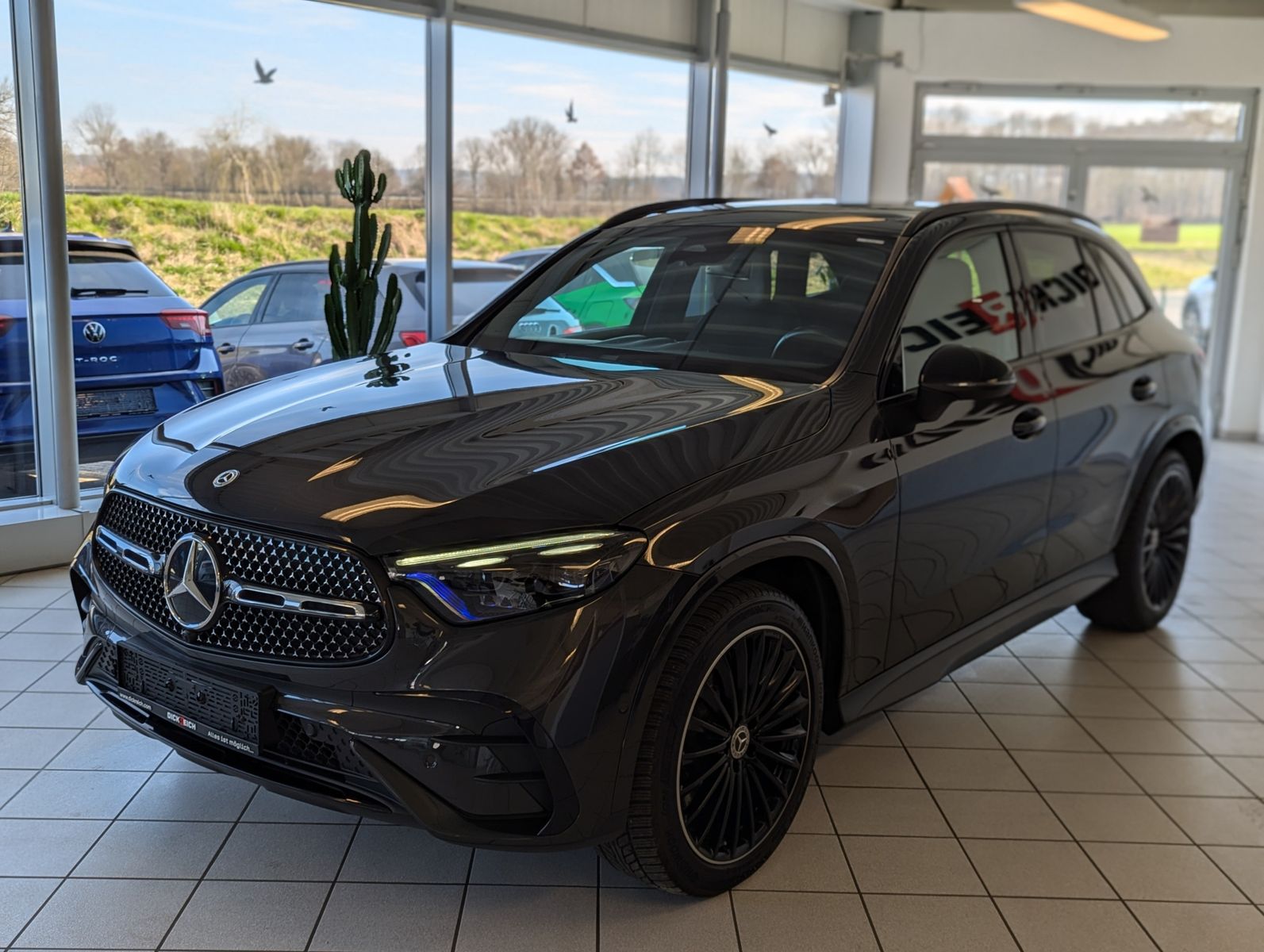 Fahrzeugabbildung Mercedes-Benz GLC 300 d 4M AMG Pano Digital-Light ACC AHK 20"