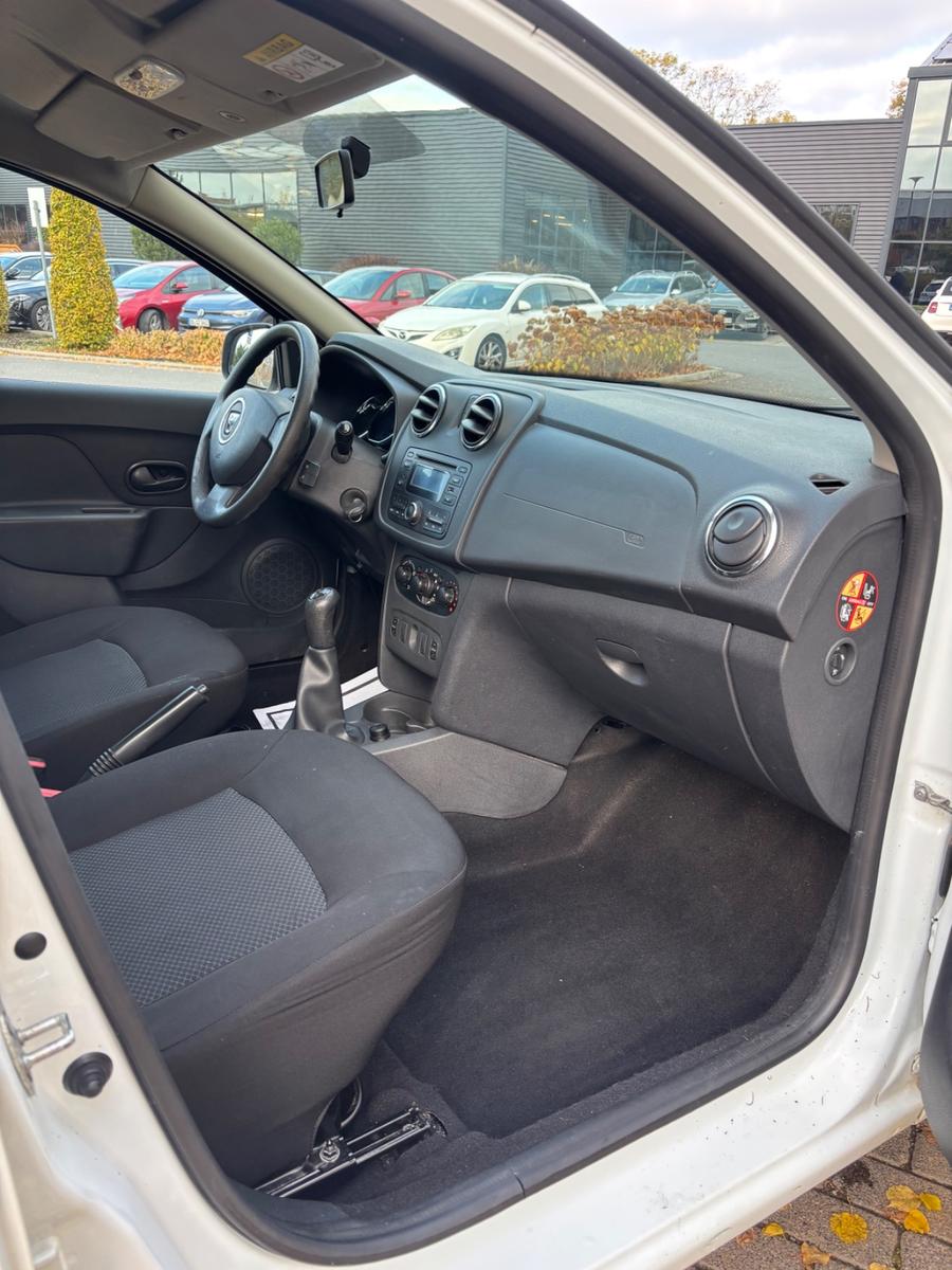 Dacia Logan 2015 — photo 15