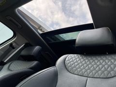 Fahrzeugabbildung Hyundai SANTA FE 2.2 CRDi AWD PREMIUM LEDER PANO ACC LED