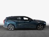 Volvo V60 B4 B DKG Plus Dark 145 kW, 5-türig - New cars mit Benzin-Antrieb: Kombi, 1.4