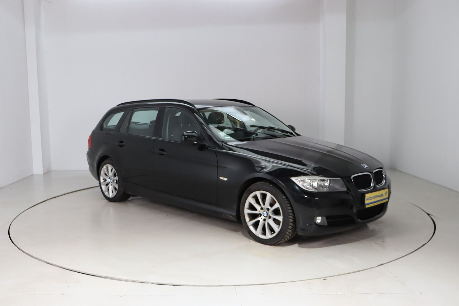 Fahrzeugabbildung BMW 318 i Touring * Klimaautomatik